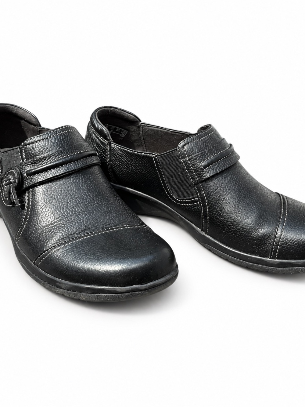 Clarks Black Leather Slip-On Comfort Shoes Women’s Size 8.5 M. Feels like a 7.5